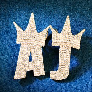 Layered Bold Crowned Single Letter Pendant - Different Drips