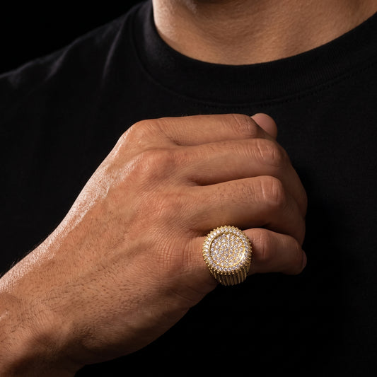 Iced Round Cluster Pavé Ring - Different Drips