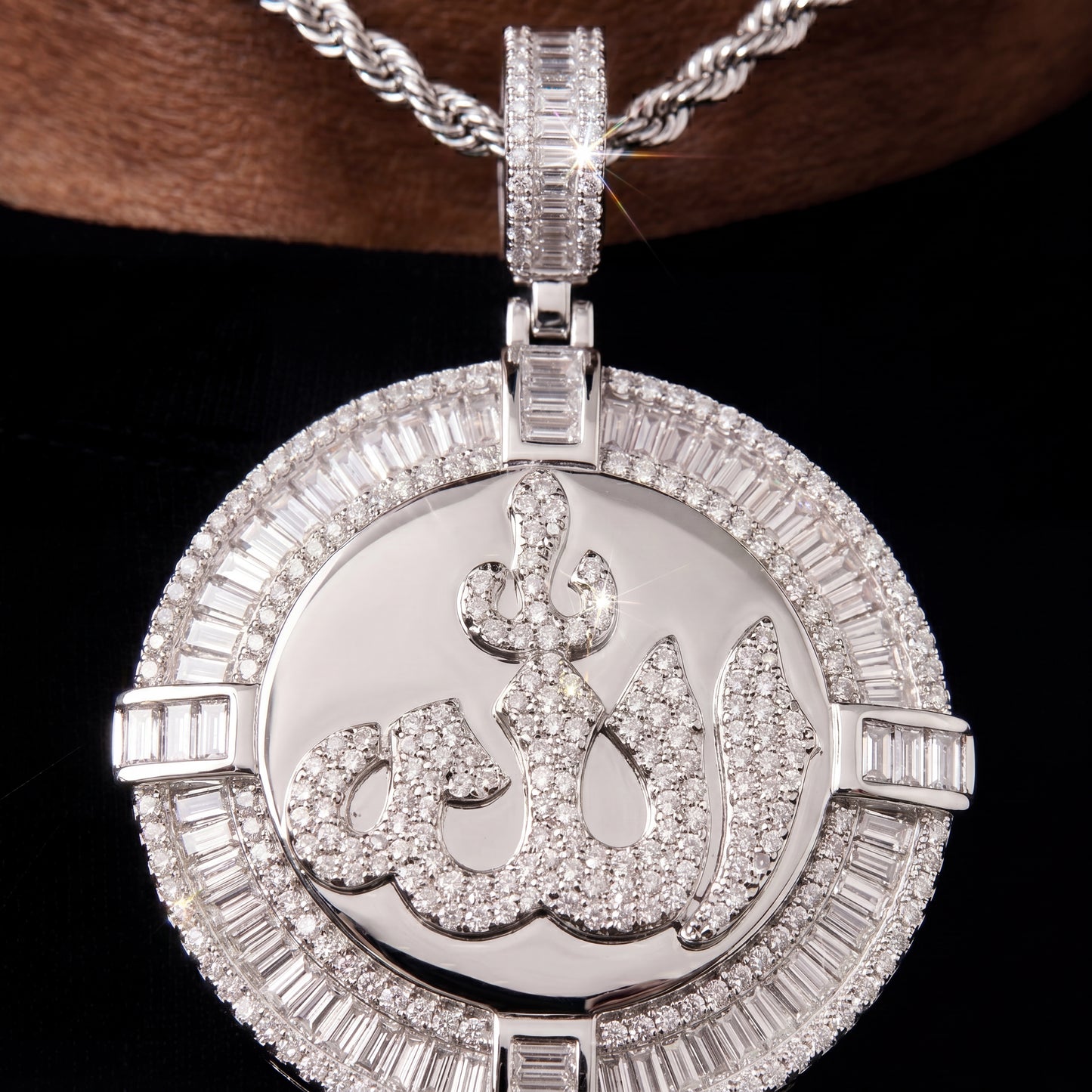 Round Baguette Allah Pendant - Different Drips