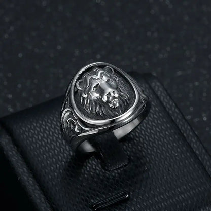 Gold Lion Head Signet Ring - Different Drips