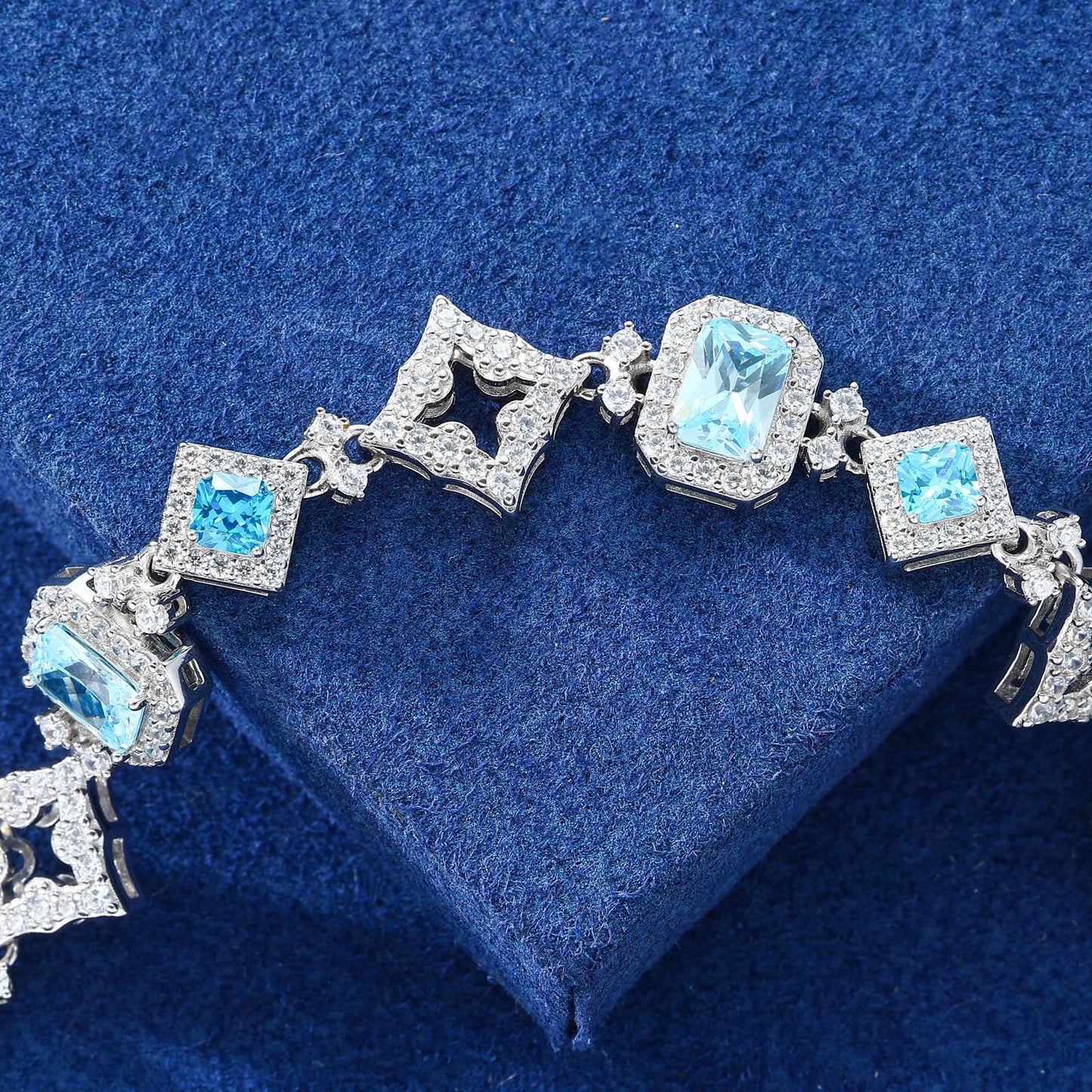 13mm Ice Blue Halo Link Bracelet - Different Drips