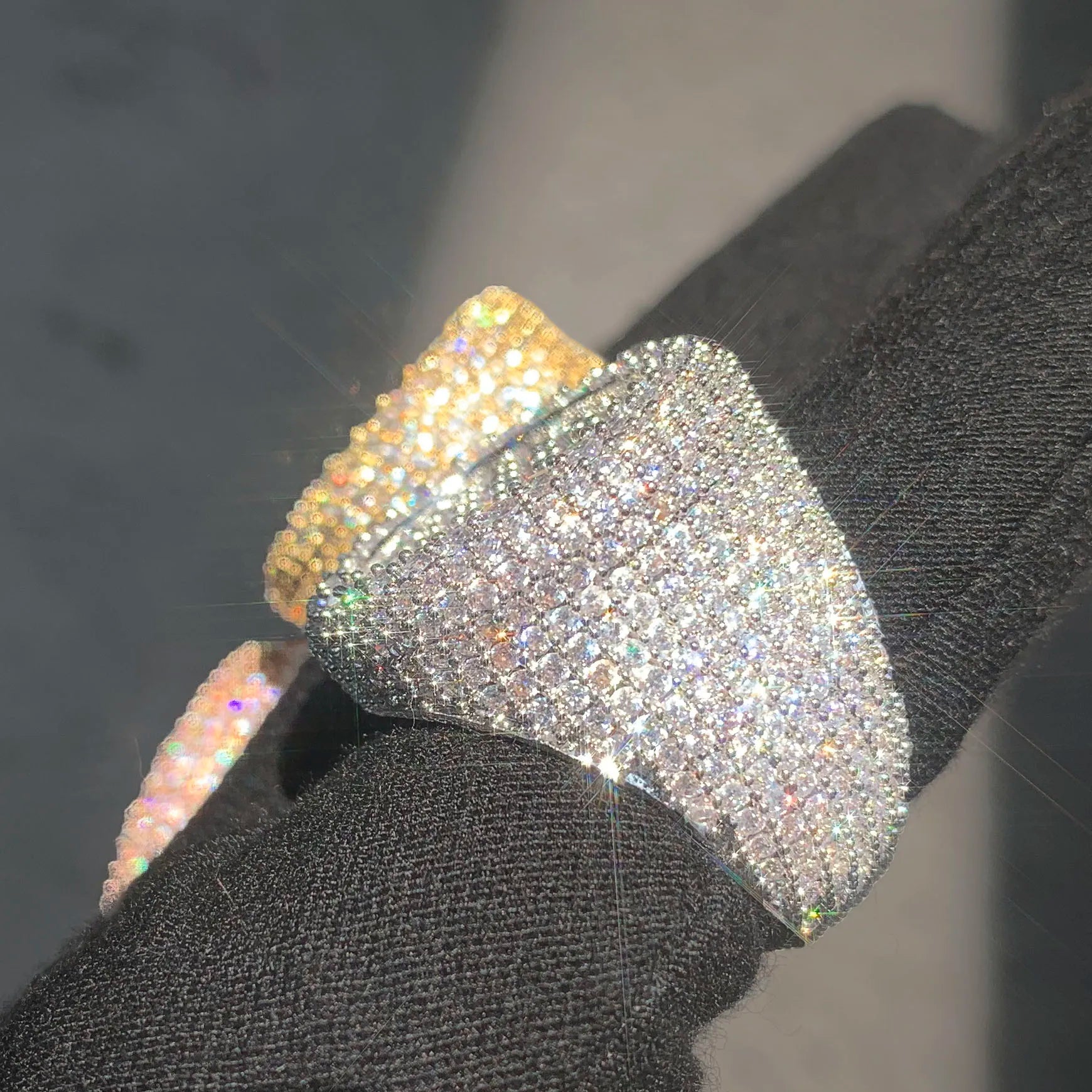 Iced Round Cluster Pavé Ring - Different Drips