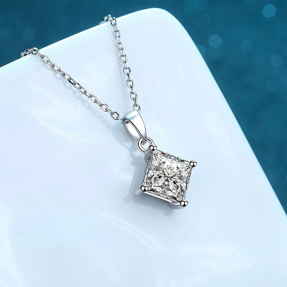 Women's S925 Rhombus Cut Moissanite Pendant - Different Drips