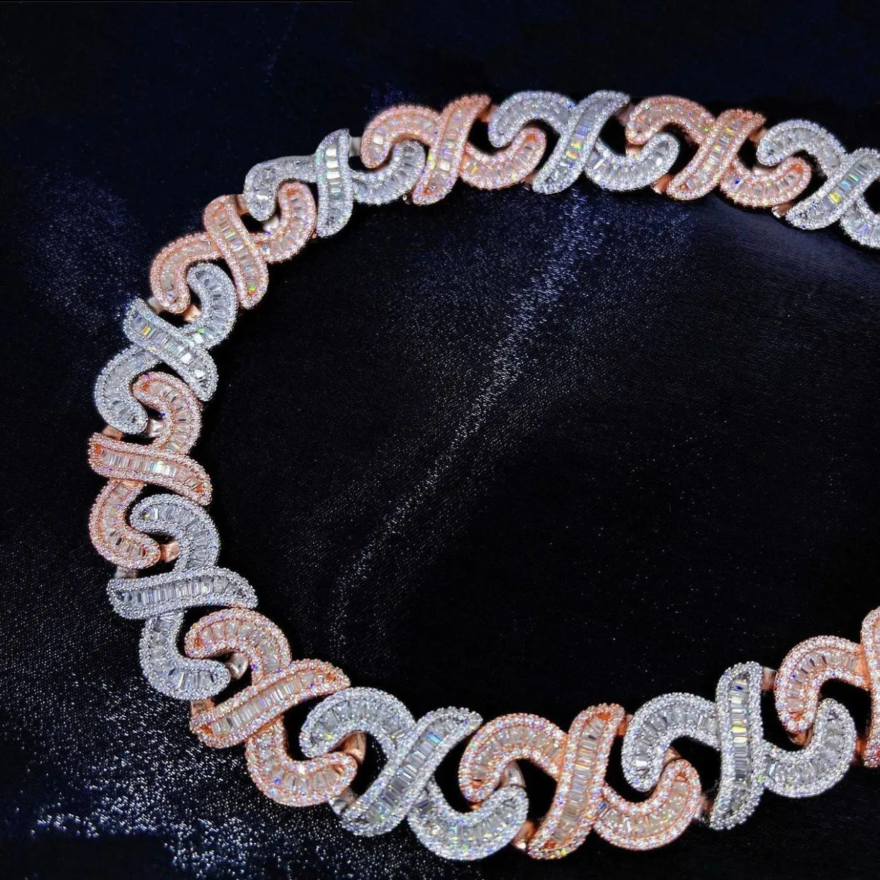 15mm Two Tone Baguette Infinity Link Chain - Different Drips
