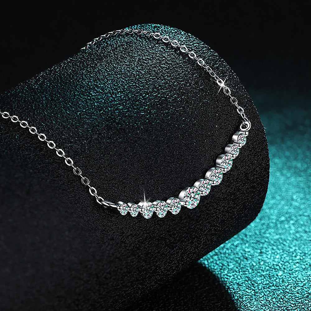 Women's S925 Moissanite Diamond Curved Center Fashion Necklace - Different Drips