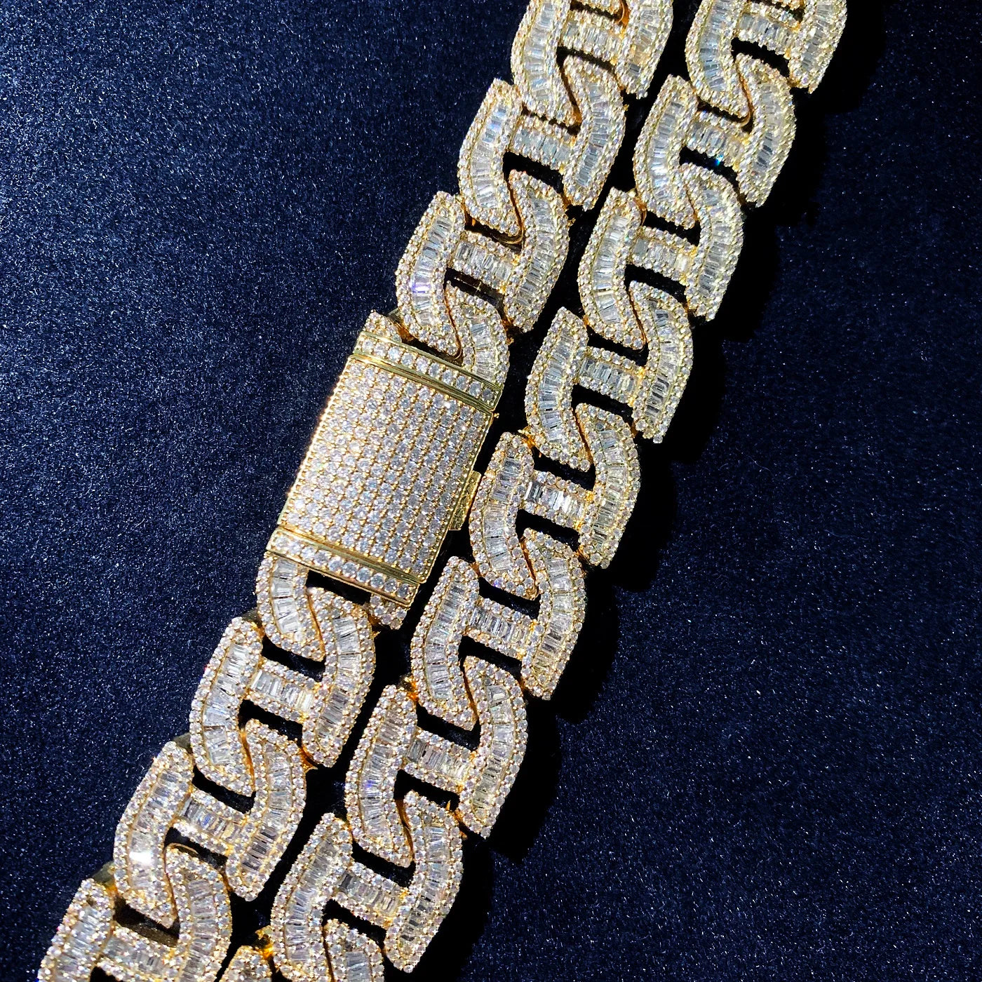 17mm Baguette Mariner Link Chain - Different Drips