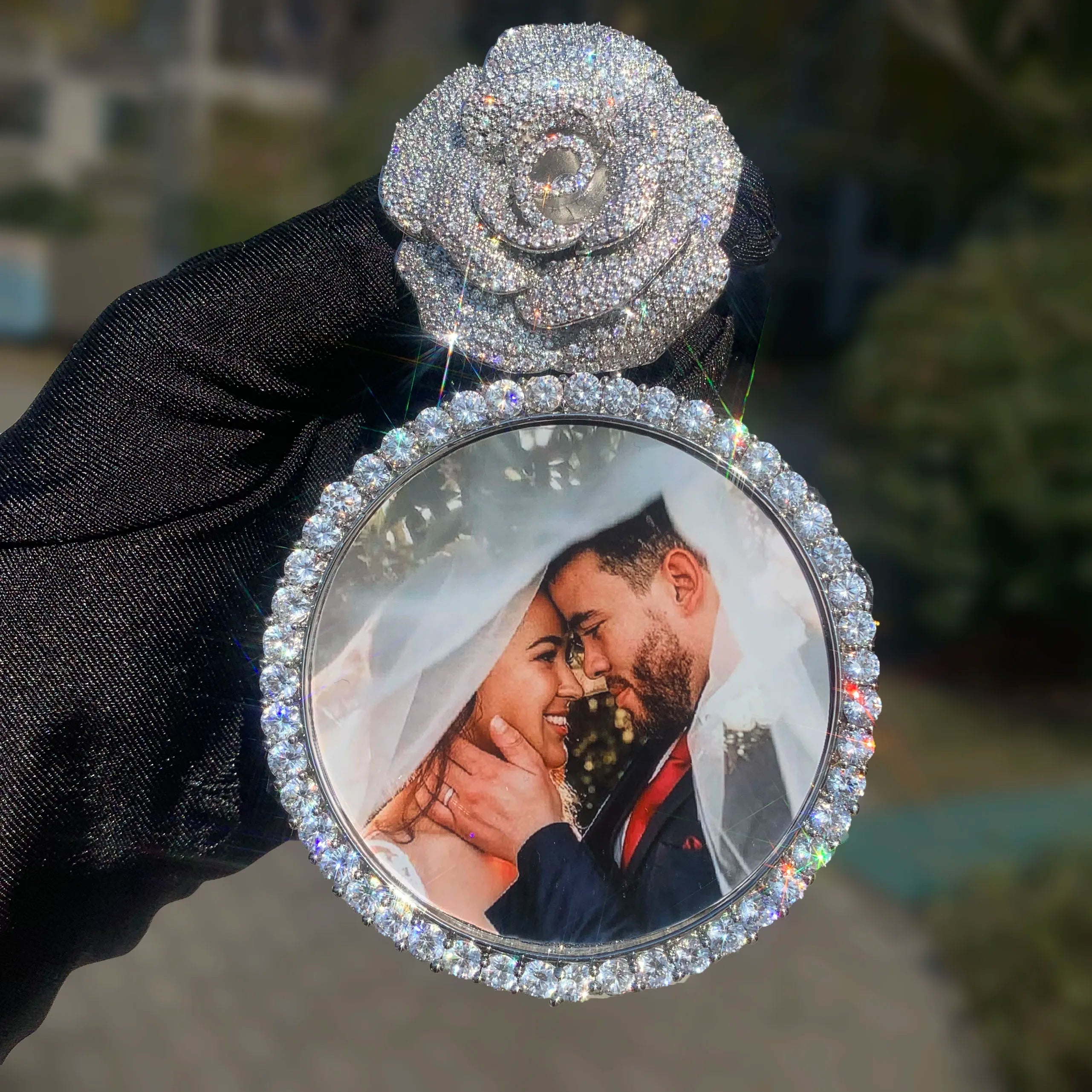 Rose Bail Large Round Custom Photo Pendant - Different Drips