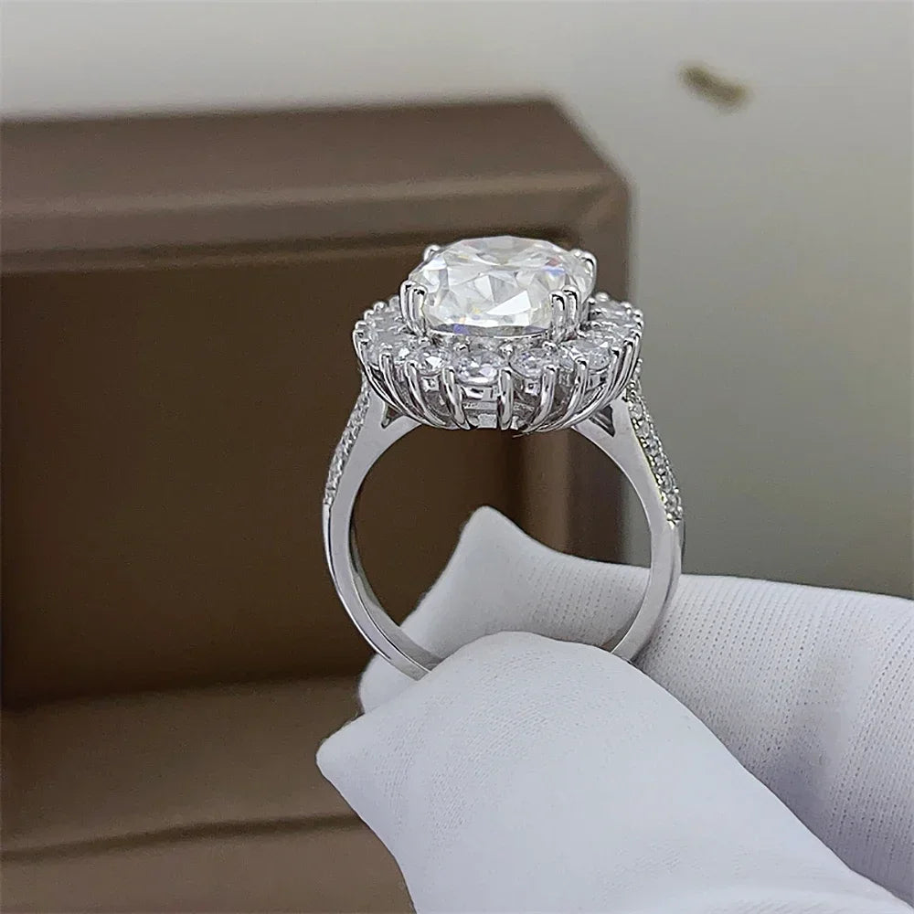 Women's S925 Moissanite Diamond Oval Solitaire Halo Ring - Different Drips