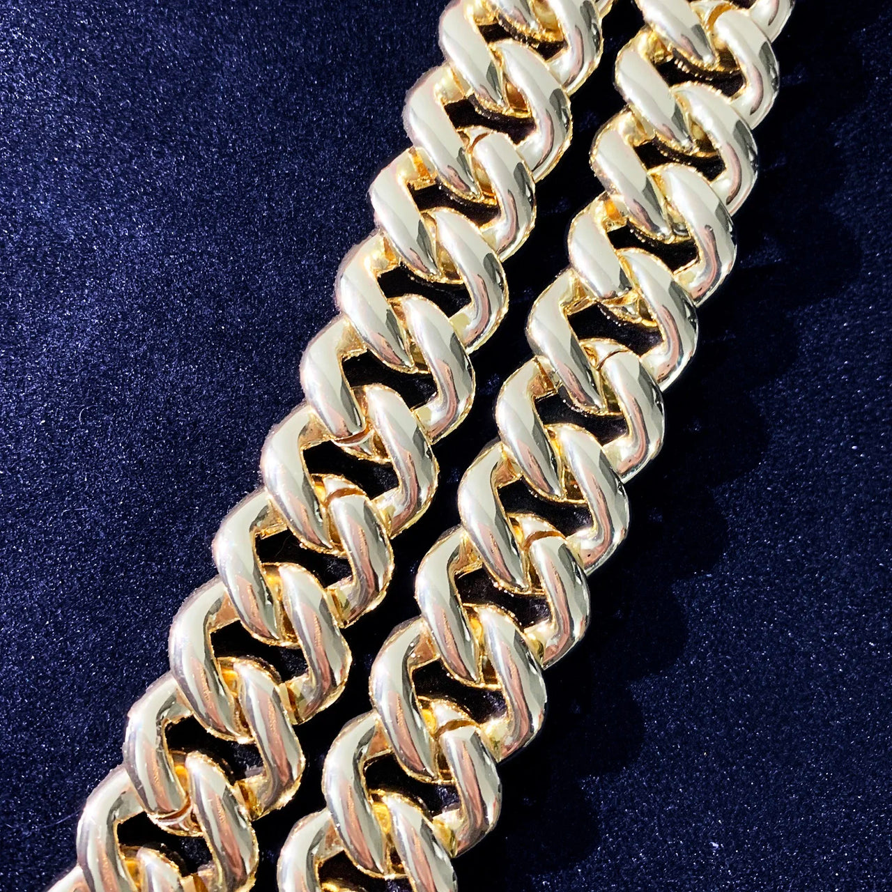 19mm All Over Baguette Curve Cuban Link Bracelet - Different Drips