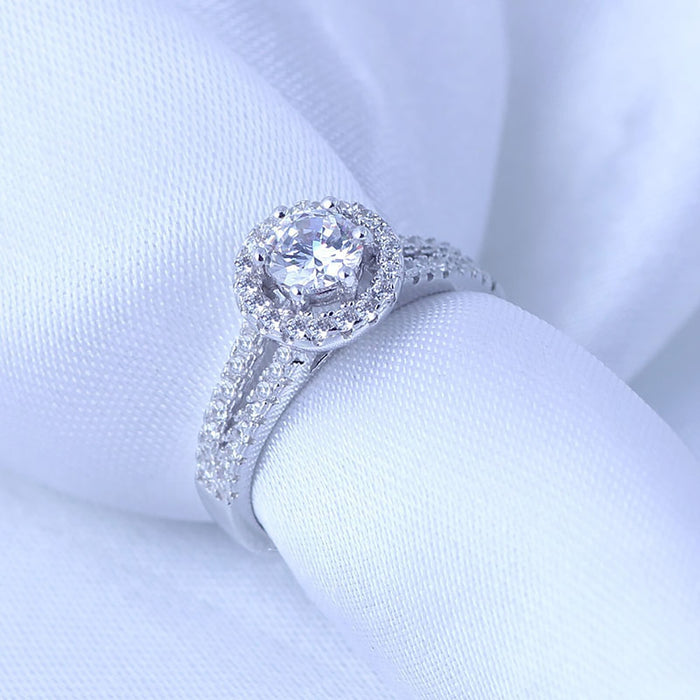 Women's S925 Moissanite Solitaire Halo Split Ring - Different Drips