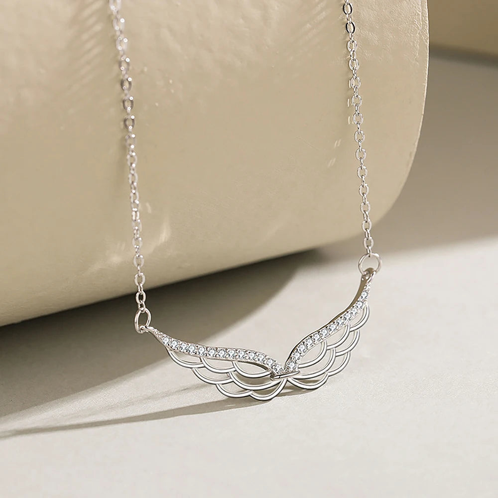 Women's S925 Moissanite Wing Pendant - Different Drips