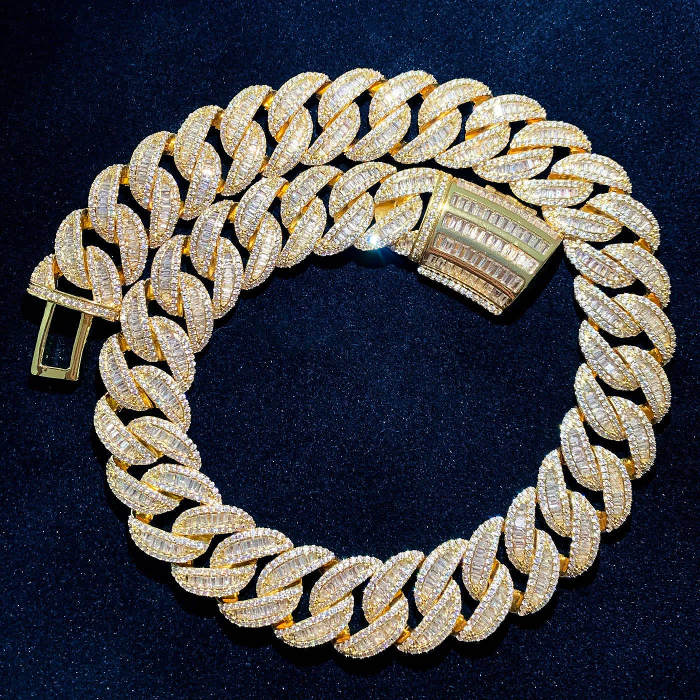 19mm All Over Baguette Curve Cuban Link Chain - Different Drips