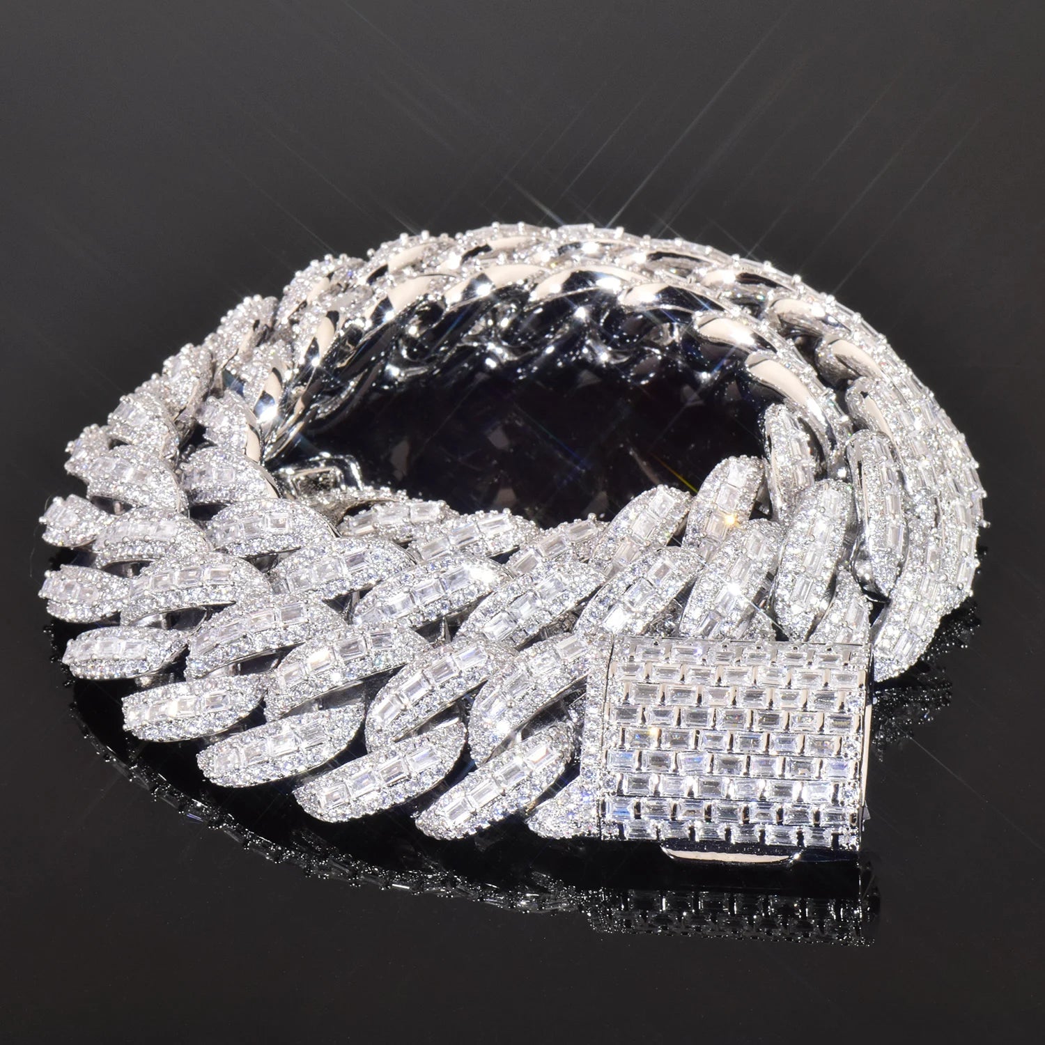20mm Clustered Baguette Cuban Link Chain - Different Drips