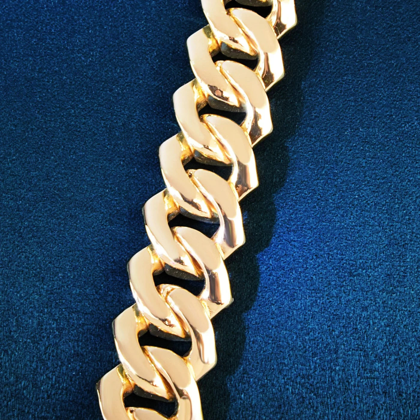 19mm Green Diamond Prong Cuban Link Chain - Different Drips