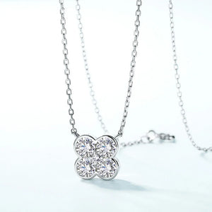 Women's S925 Round Cut Moissanite Butterfly Pendant - Different Drips