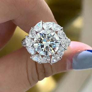 Women's S925 Moissanite Diamond Clustered Pear Cut Flower Ring - Different Drips