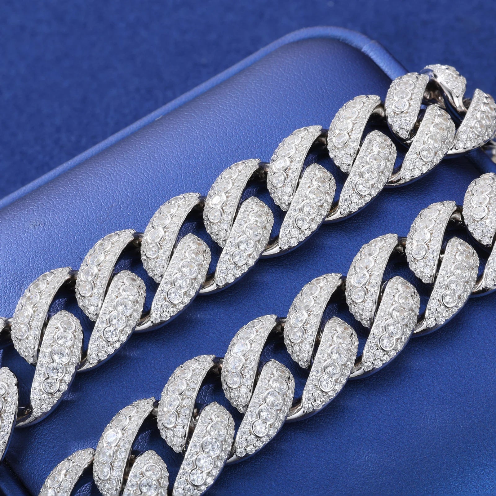 18mm S925 Cluster Moissanite Diamond Miami Cuban Link Chain - Different Drips