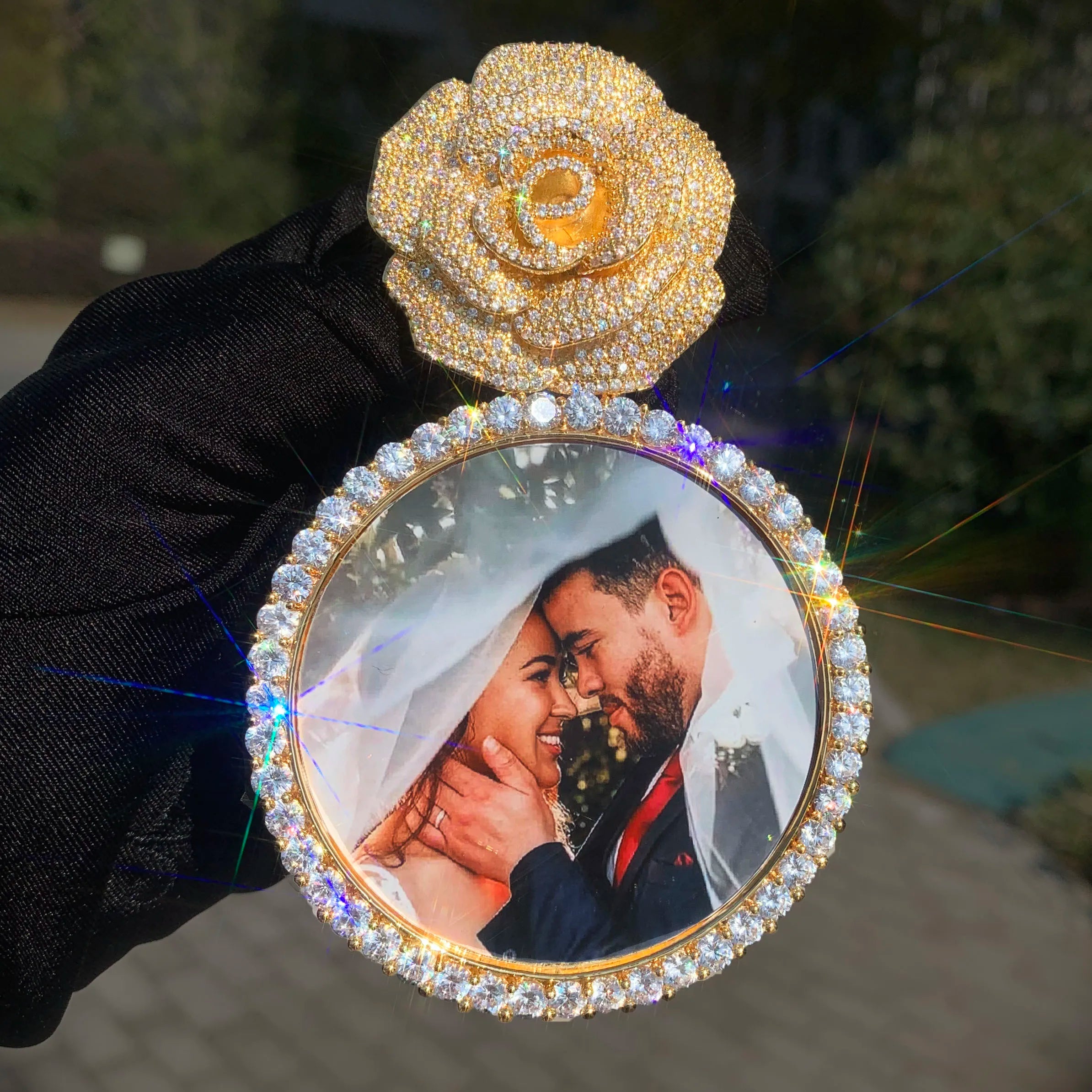 Rose Bail Large Round Custom Photo Pendant - Different Drips