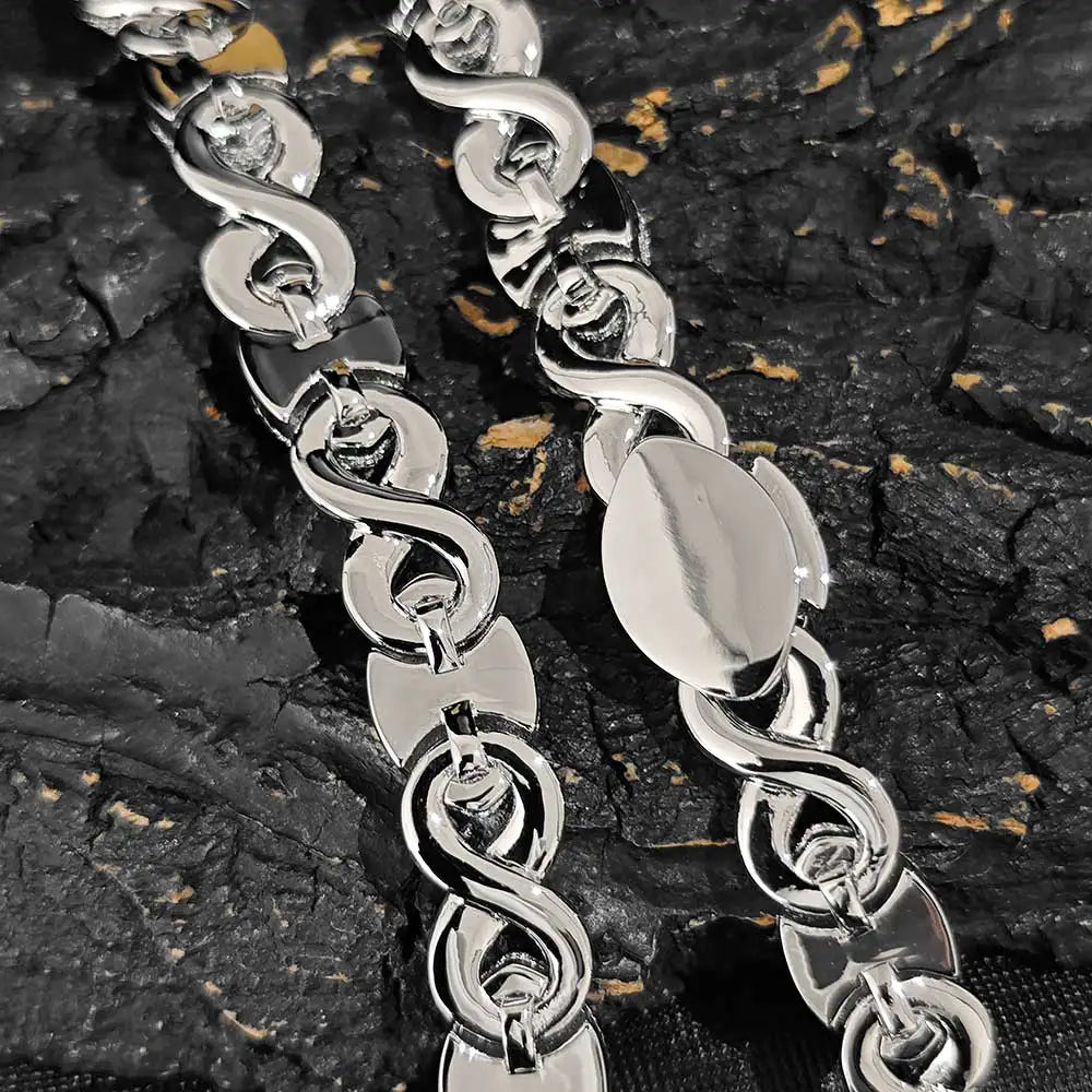 15mm Diamond Eye Infinity Link Chain - Different Drips