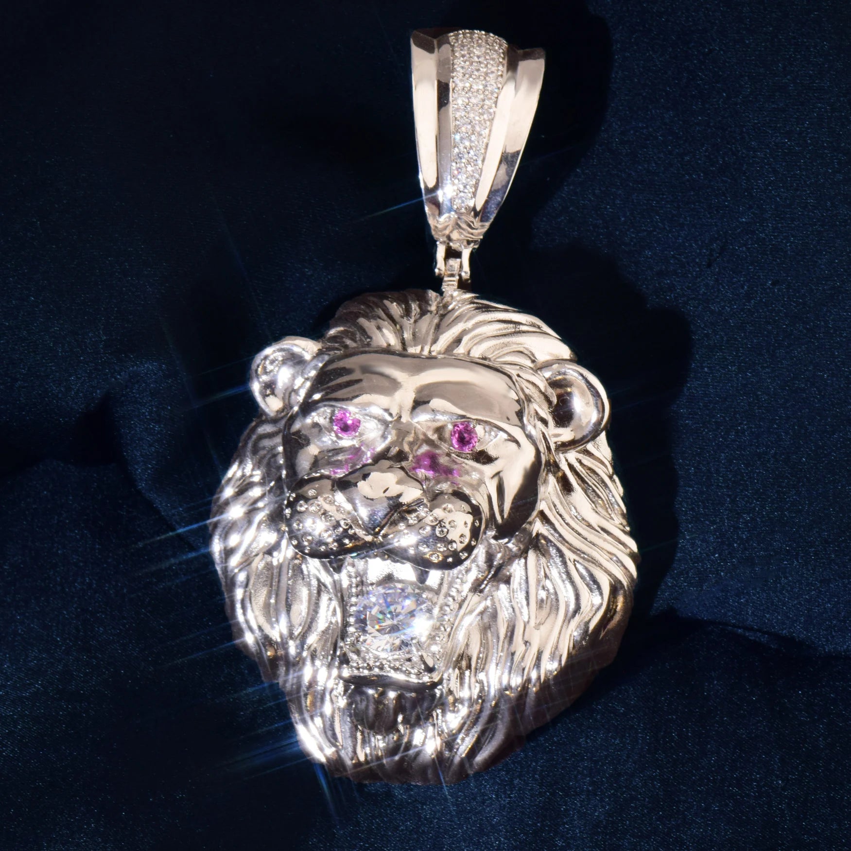 Solid Lion Head Pendant - Different Drips