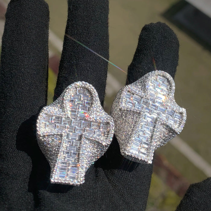 Wide Baguette Cross Ring - Different Drips