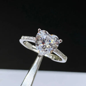 Women's S925 Moissanite Heart-Shaped Center Diamond Halo Ring - Different Drips