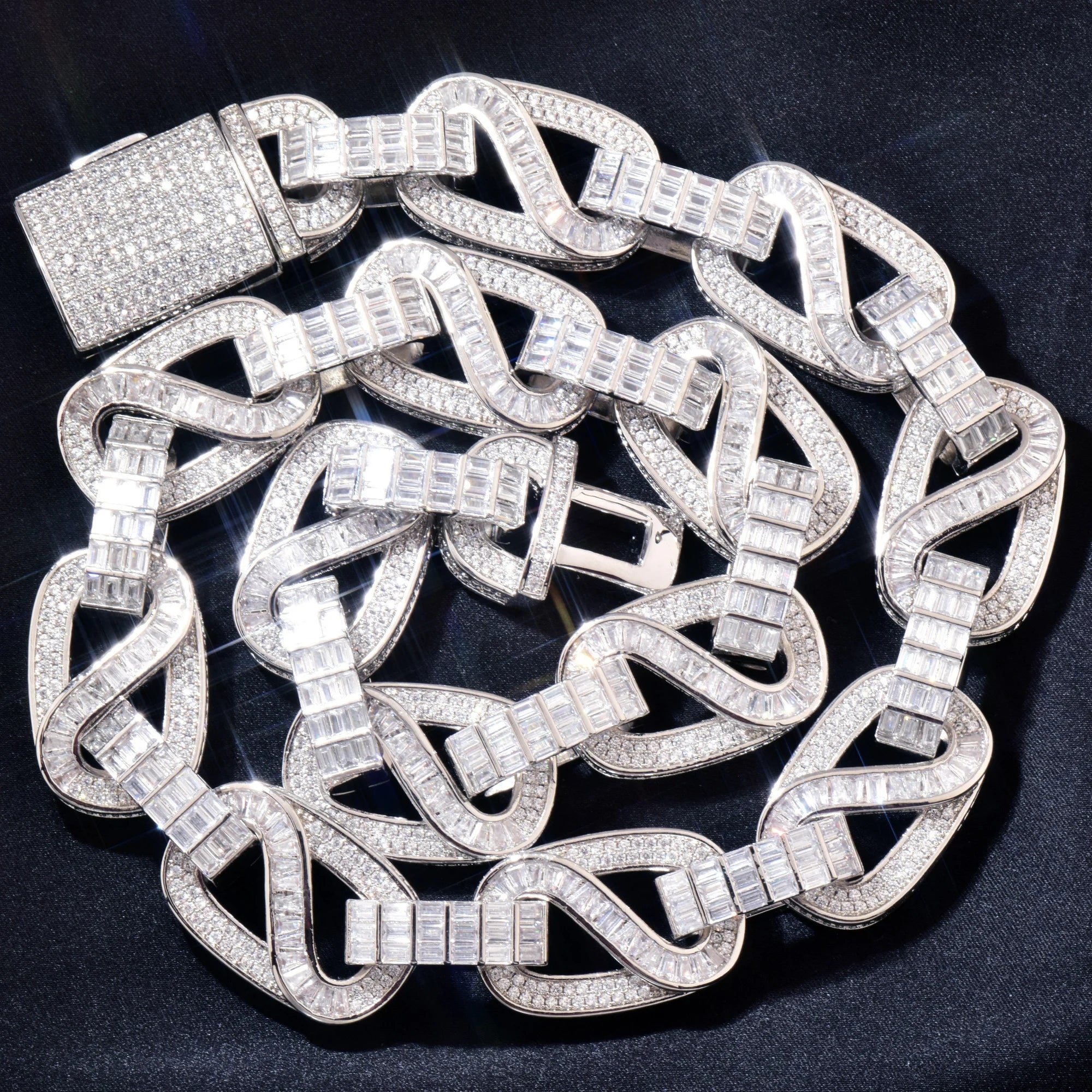 20mm Baguette Mariner Link Chain - Different Drips