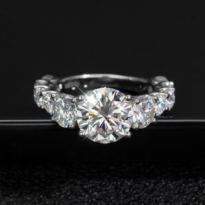 Women's S925 Moissanite 8 Diamond Ring - Different Drips