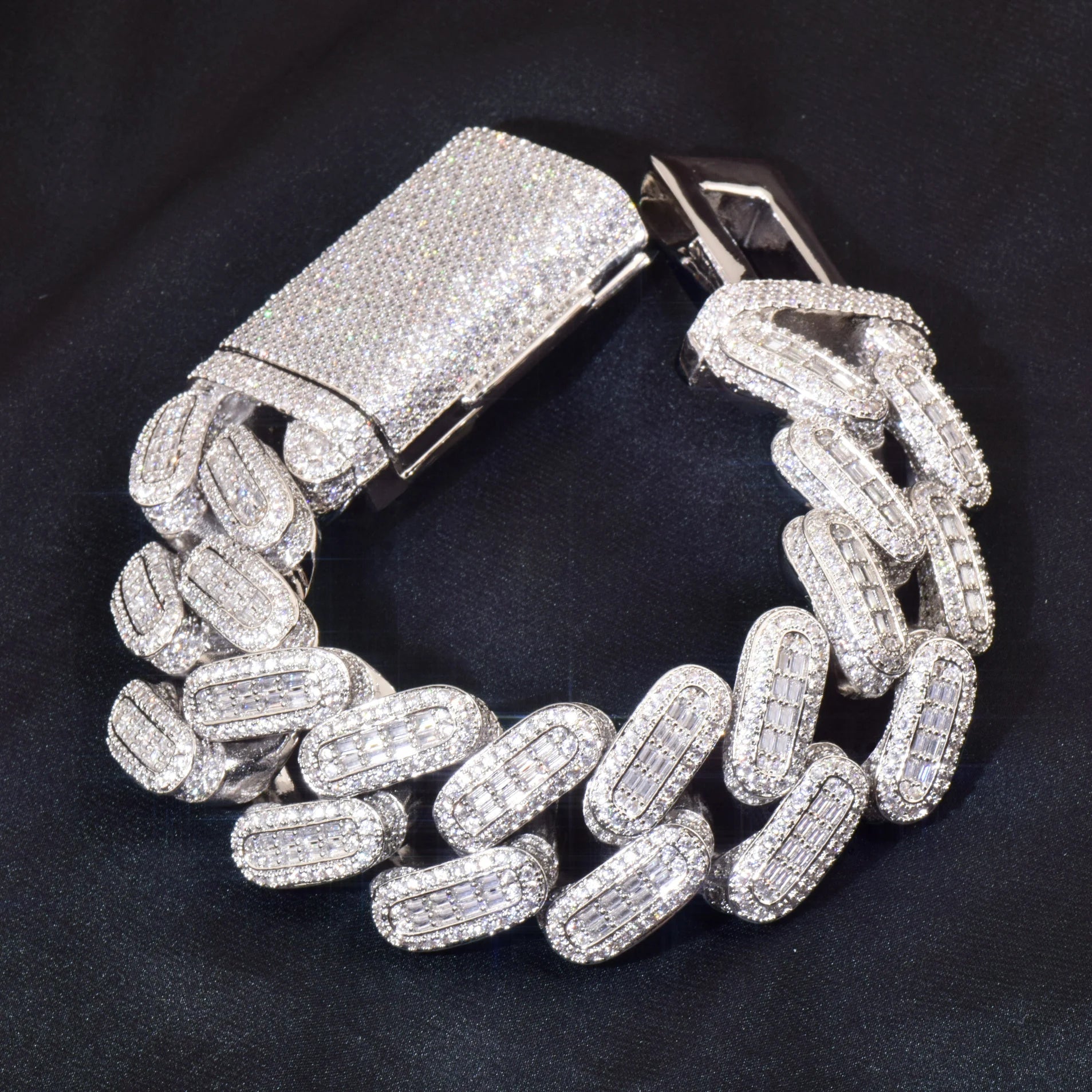 28mm Baguette Cuban Link Bracelet - Different Drips