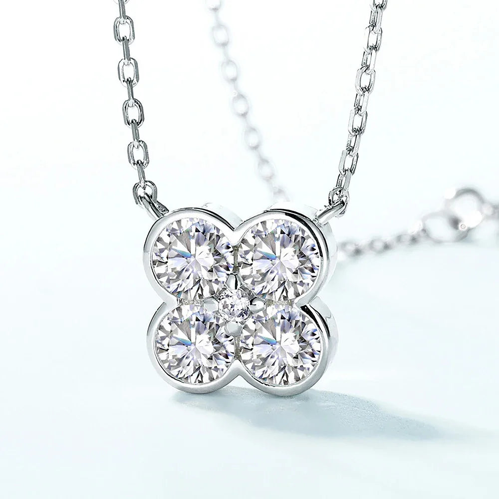 Women's S925 Round Cut Moissanite Butterfly Pendant - Different Drips