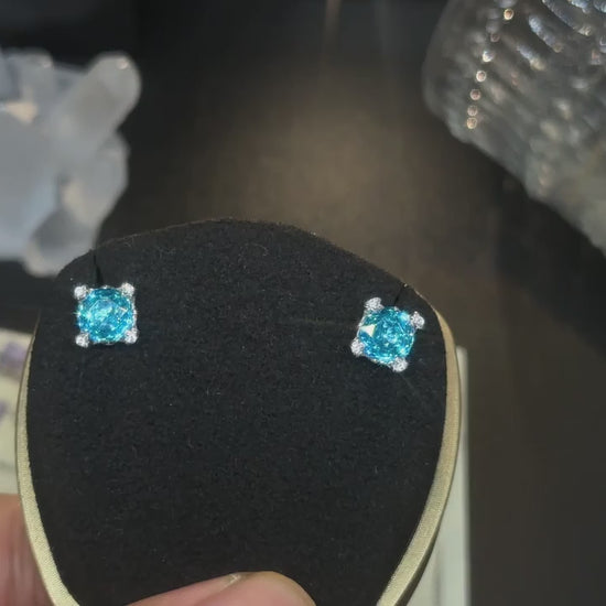Moissanite Ice-Blue Round Stud Earrings - Different Drips