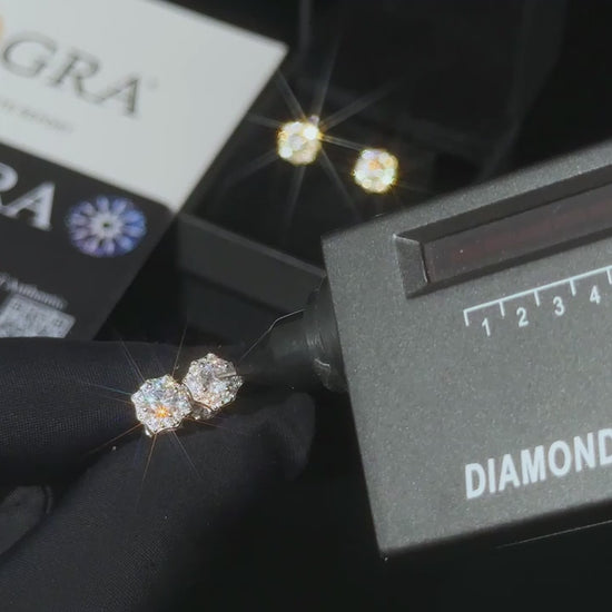 S925 Iced Flower-Shaped Moissanite Stud Earrings - Different Drips
