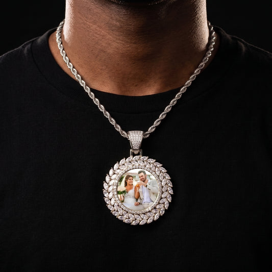 Custom Round Grain Pattern Photo Pendant - Different Drips