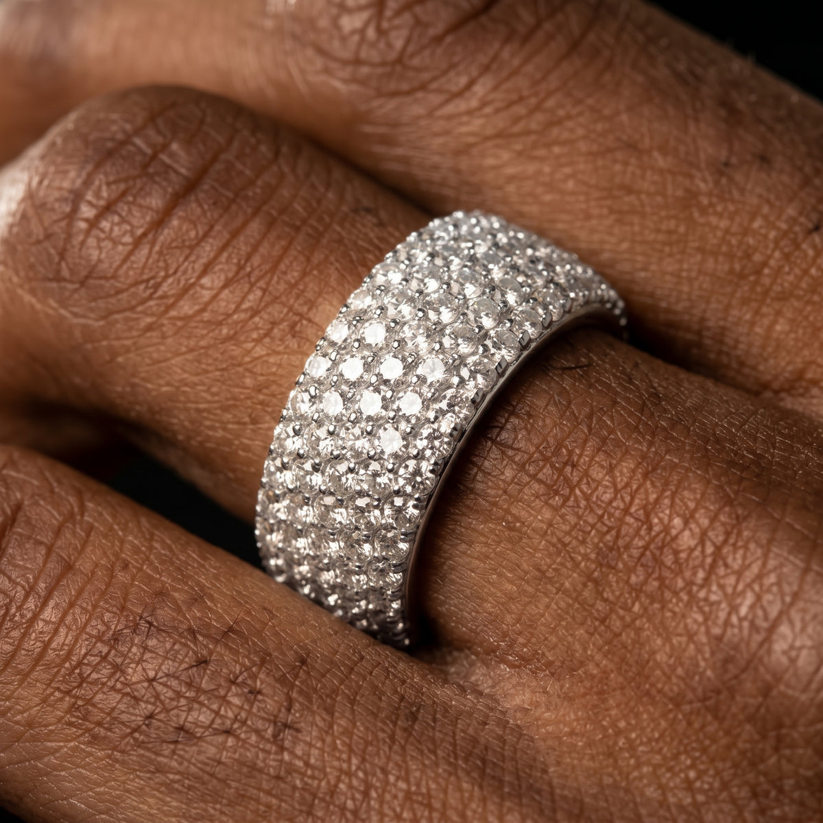 10mm wide ring with five rows of round-cut stones