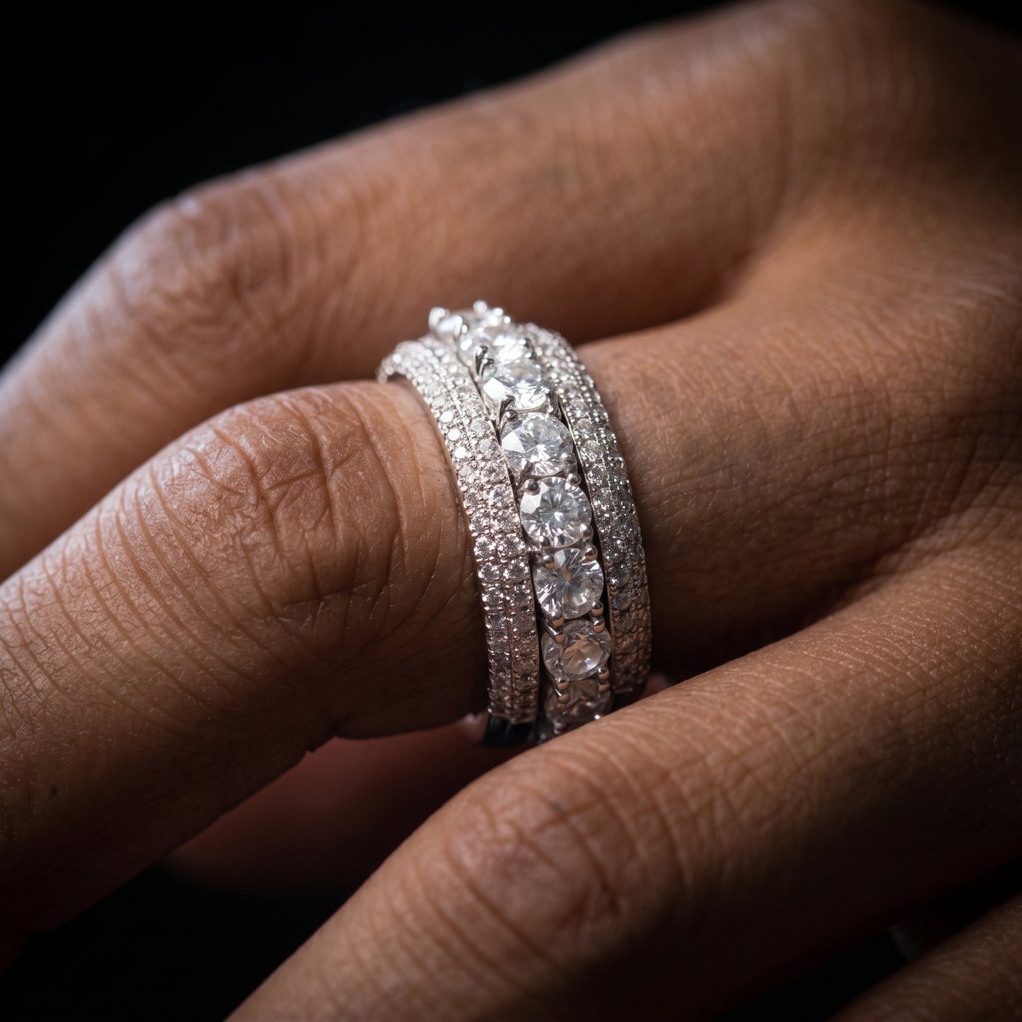 Round Cut Band Ring - Different Drips