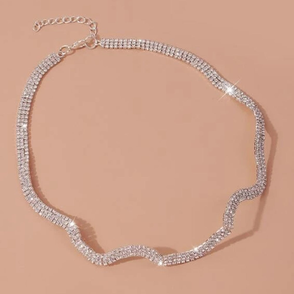 Women's Wavy Triple Row Tennis Necklace - Different Drips