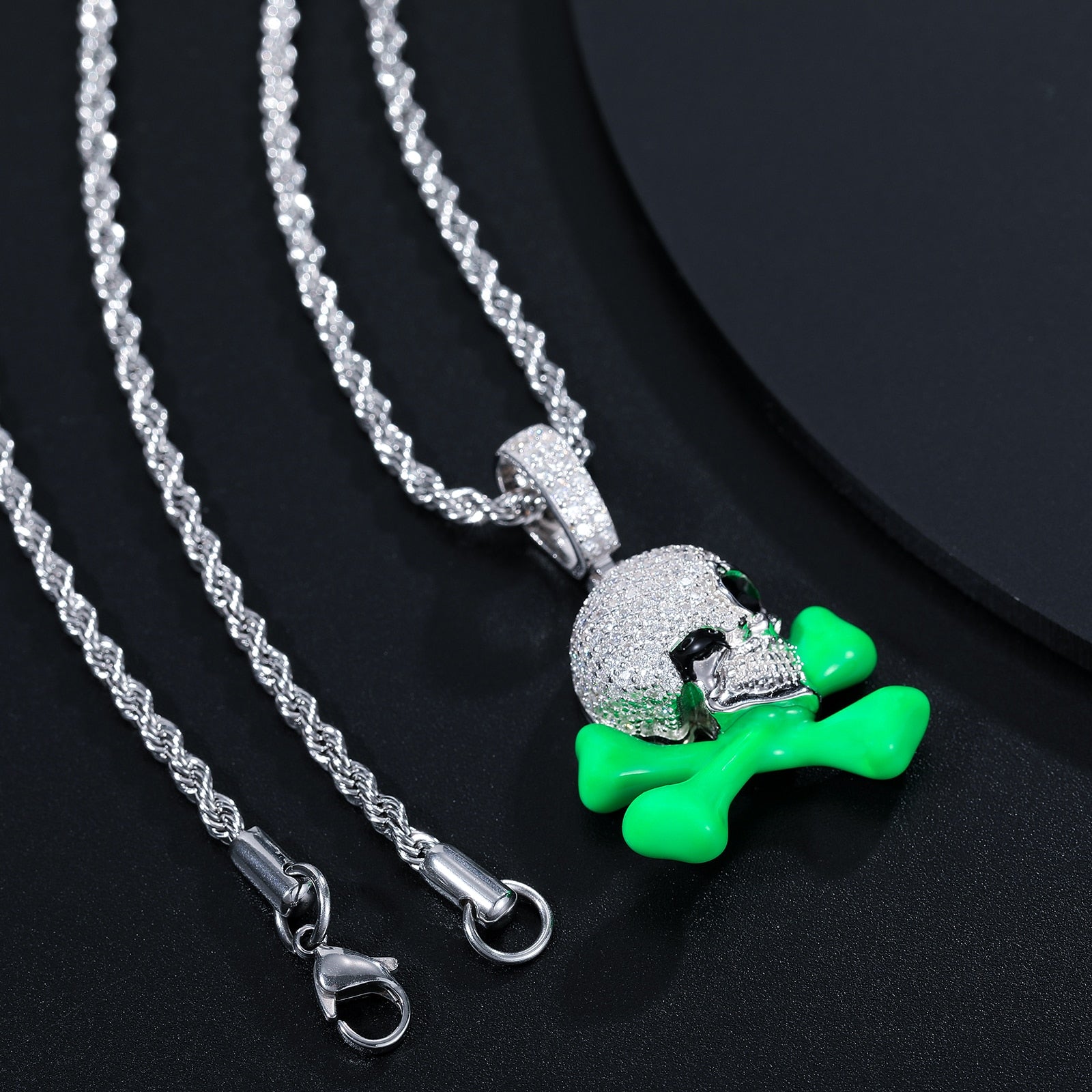 S925 Moissanite Glow In The Dark Skull & Bones Pendant - Different Drips