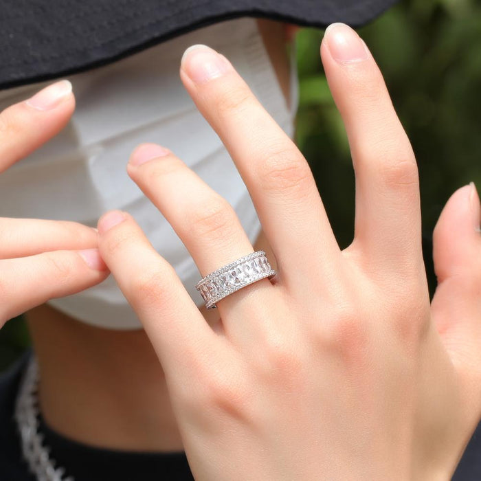 8mm Round & Baguette Cut Band Ring - Different Drips